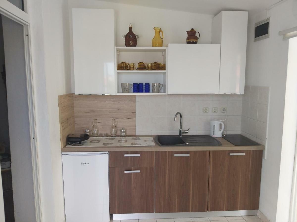 Apartment Milka Vinjerac Bagian luar foto