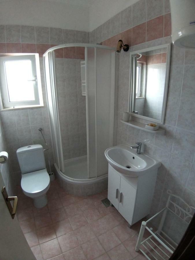 Apartment Milka Vinjerac Bagian luar foto