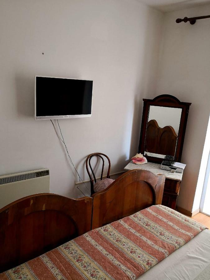 Apartment Milka Vinjerac Bagian luar foto